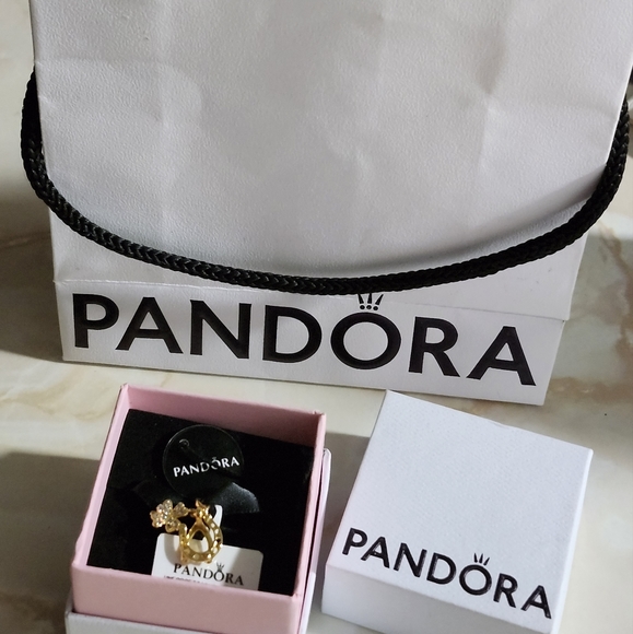 Pandora Lucky Clover, Wishbone & Horseshoe Dangle Charm - Picture 2 of 8